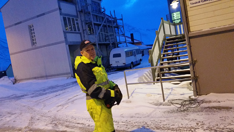Jólaljósin tekin niður