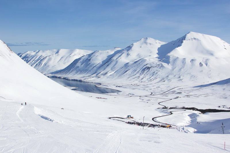 Skíðað í skarðinu
