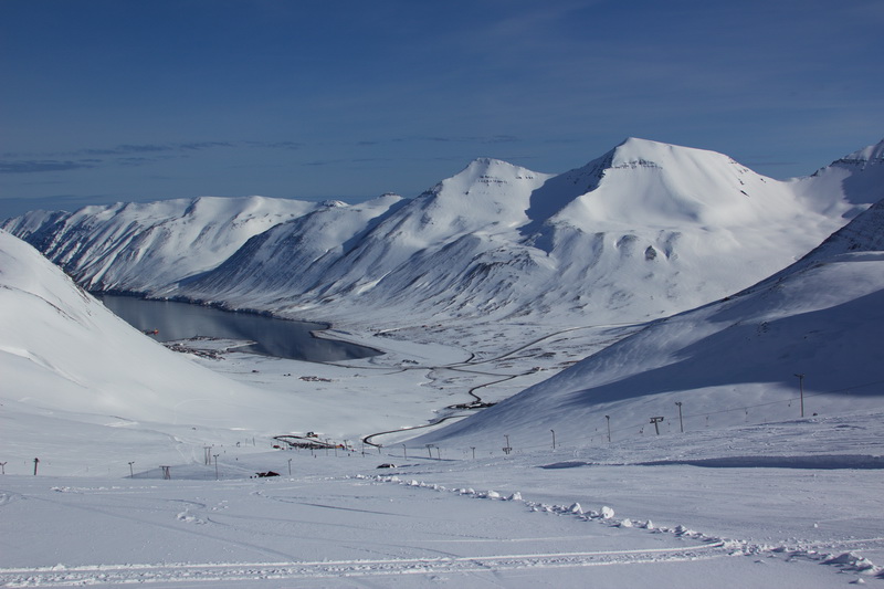 Skíðað í skarðinu