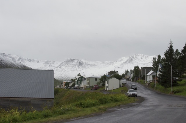 snjór