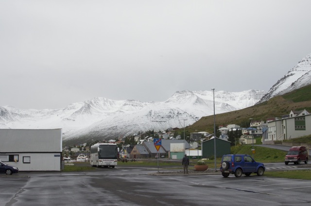 snjór