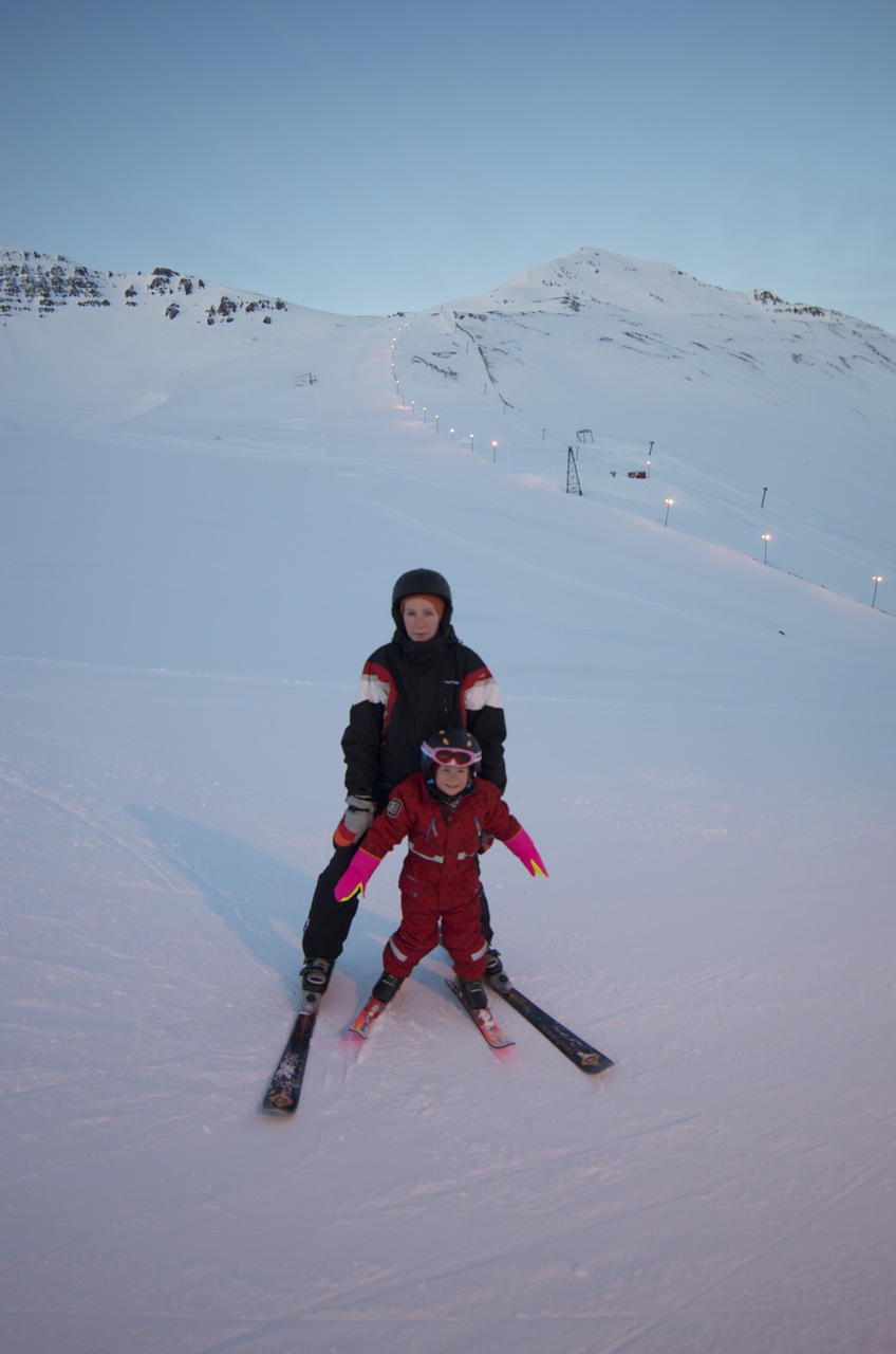 skíði