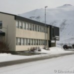Hs og flaggstng sslumanns og lgreglu