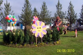 Bl�m � b�. Lj�smyndari; �sd�s V. P�lsd�ttir 