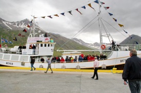 Hni ll legst a Hafnarbryggju