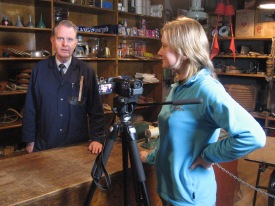 Siggi og R�sa � versluninni